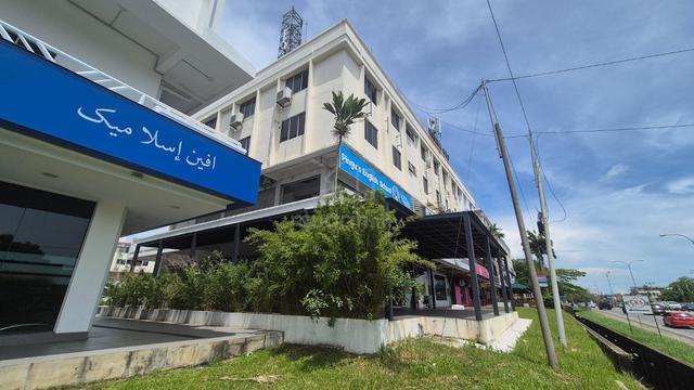 Damai Facing main road Office Corner Lot for Rent 1
