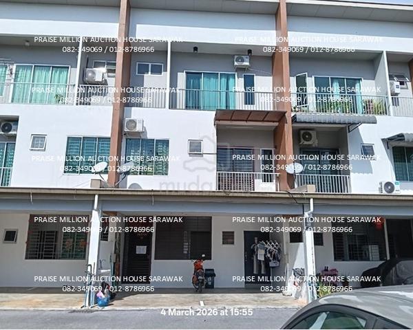 3-storey intermediate townhouse / Taman Vision Heights, Kuching 1