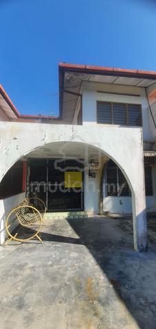 Taman Ayer Tawar opposite Methodist English School (MES) school 1