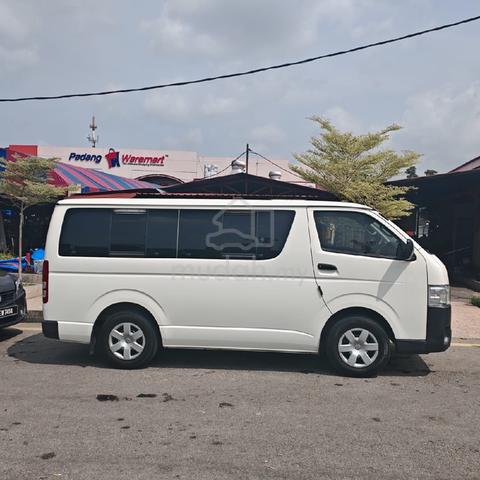 2022 Toyota HIACE 0 2.5L (M) - 5