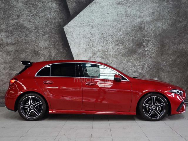 2023 Mercedes Benz A180 1.3 AMG FULL SPEC FL 2023 - 4