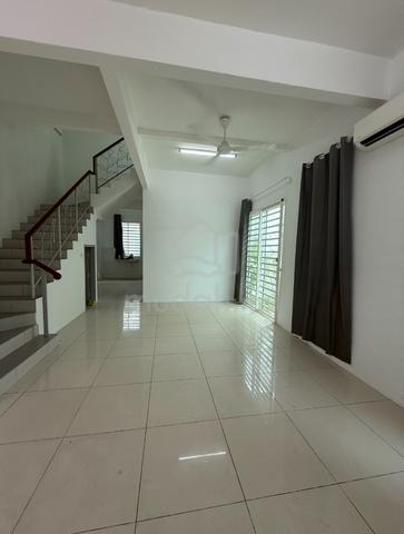 Maple Residence 3 storey Terrace Intermediate Corner For Sale 1