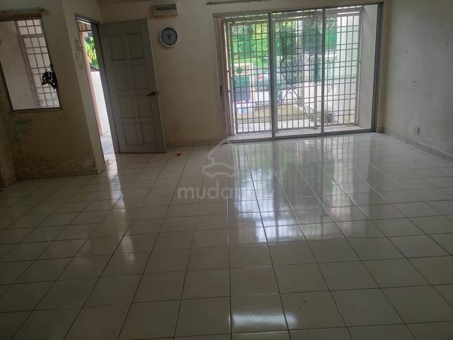 Facing Open Double Storey Terrace Seksyen 8 Bandar Baru Bangi 1
