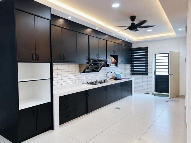 (KITCHEN CABINET + AIRCOND) Tiara Sendayan near Tech Valley / Enstek 1