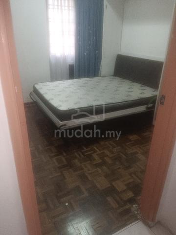 Middle Room untuk disewa Low Depo 1