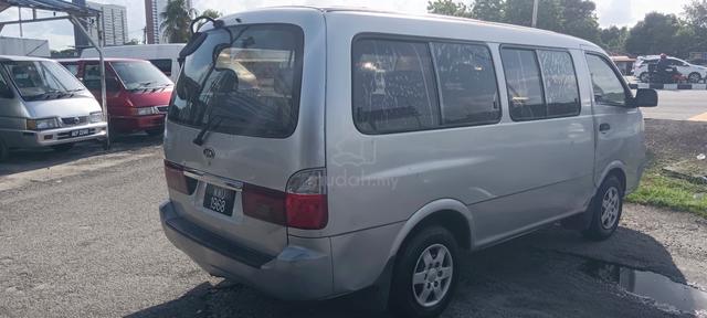 Kia pregio 2011 12 seater , warranty plan availabl - 4
