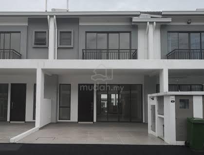 Below Market Value Diamond Residence Semenyih Freehold Double Storey 1