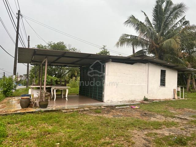 Kedai Untuk Disewa- Tepi Jalan Utama Sg Udang Melaka 1