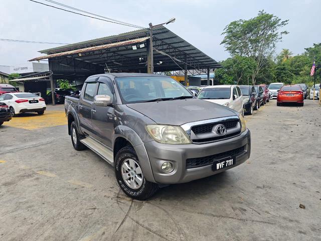 2011 Toyota HILUX 4X4 2.5 (AUTO) - 1