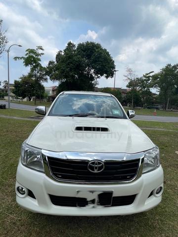2014 Toyota HILUX 2.5 G VNT (A) - 2