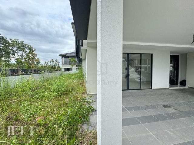 BRAND NEW UNIT !! 40x80 Element Residences 2 Sty Garden Home Corner 1