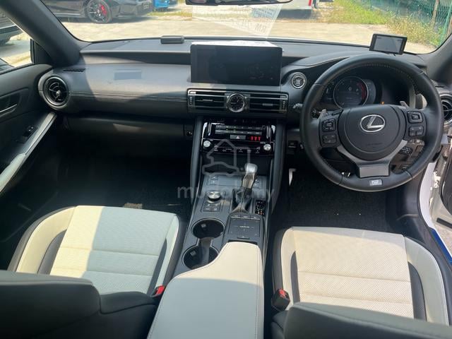 2023 Lexus IS300 2.0 F-SPORT (15k Milleage) sunroo - 5