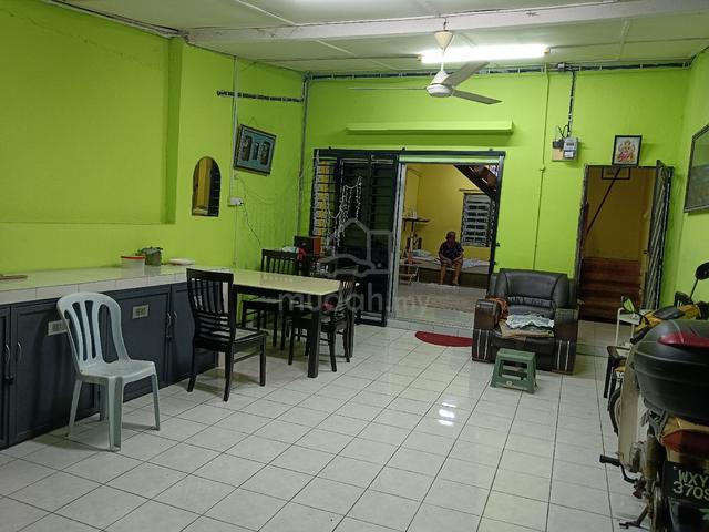 Taman Lingkaran Nur, Cheras 1