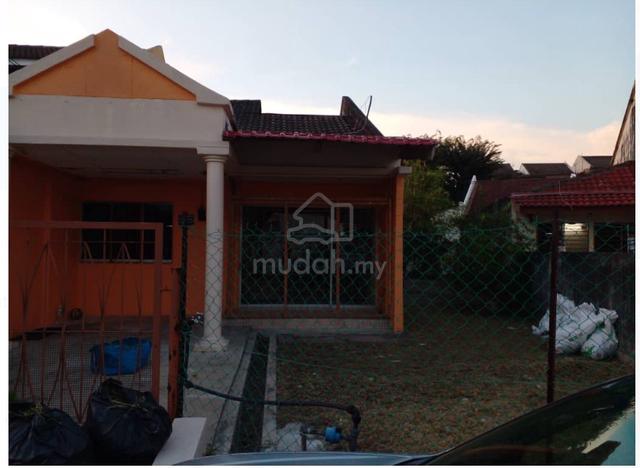 Taman Kinrara Sec 1 S/S Conner house for rent - Newly Paint 1