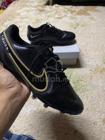 Kasut on sale nike bola