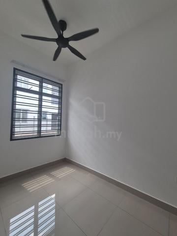 Dato Onn Perjiranan Double Storey House 3Bed 3Bath Partial Furnished 1