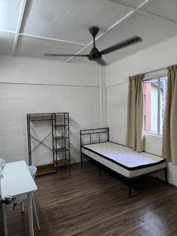 Near Lrt Tmn Melati...Medium Room for Rent 1