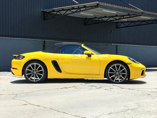 2021 Porsche 718 BOXSTER 2.0 RACING YELLOW UK SPEC - 5