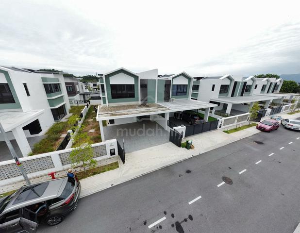 SEMI D 2 storey🔥GATED GUARDED✅LIKE NEW⚡4🛏️4🛁, Bukit Banyan Sierra 1