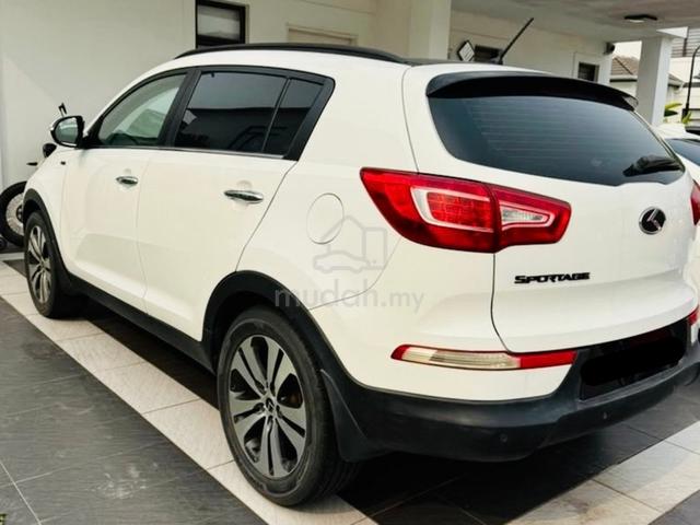 Kia Sportage (SL) 2.0 AT - 2