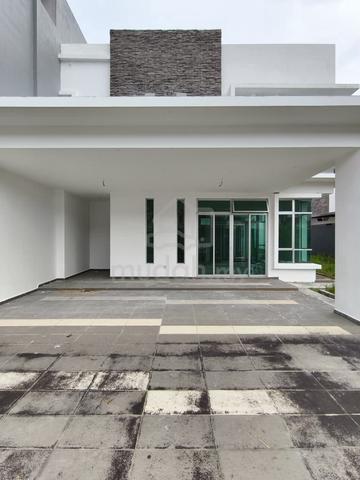 Mutiara Rini Double Storey Semi Detached House 5bed Skudai Johor Bahru 1