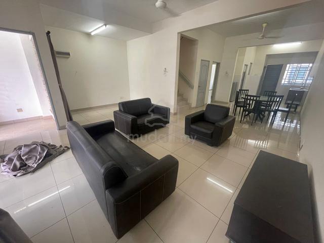 Jln Cempaka(Diamond) Indahpura 2Storey Full Furnish Near Senai Airport 1