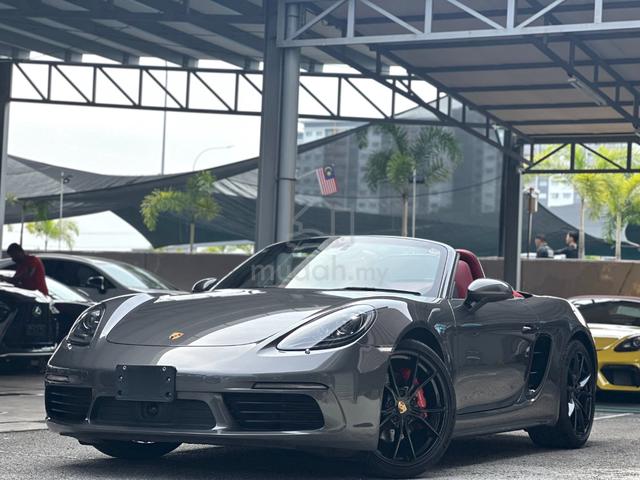 2022 Porsche Boxster 718 S 2.5 PDK Convertible - 1
