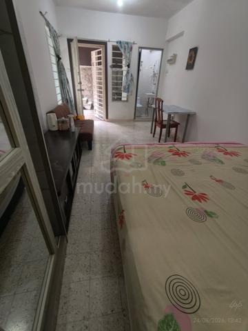 Fully Furnished Selangor Selayang Room For Rent 1