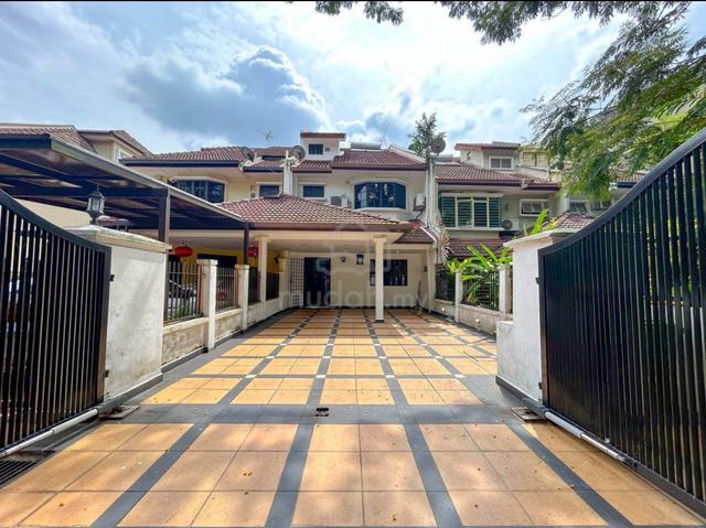 Hidden Gem Terrace House Kota Damansara 1
