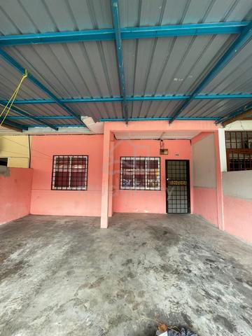 Teres setingkat di Taman Iskandar Perdana, Seri Iskandar, Perak 1