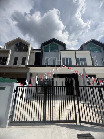 Ipoh Meru Modern New Double Storey, rm30,000 rebates, full loan 1