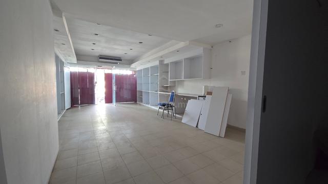 3-storey shoplot facing road Kuantan with Mezannine and Basement 1
