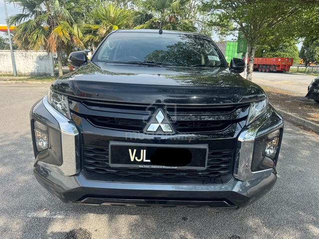2022 PREMIUM 46K KM HS Mitsubishi TRITON 2.4 VGT - 2