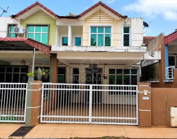 TAMAN CLONLEE, TAMPIN, NEGERI SEMBILAN. (For Sale) Facing open 1
