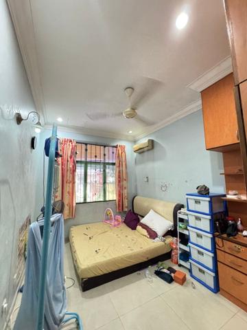 Bukit Indah 1 . Partial Furnish 1Storey with Kitchen Extended 1