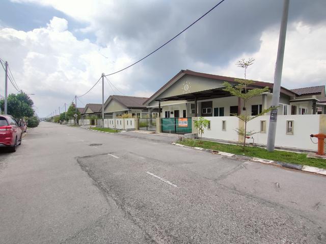 Rumah Sewa Semi D Full Awning Di Sitiawan Perak 2