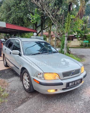 2001 Volvo V40 2.0T Wagon (A) T3 Rare - 3