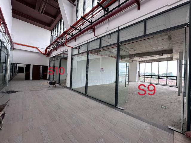 Tower 33 Commercial unit 1806 Sqft For Rent 1