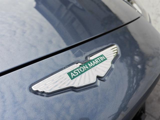 LOW Mileage 2025 Aston Martin VANTAGE 4.0 Facelift - 5