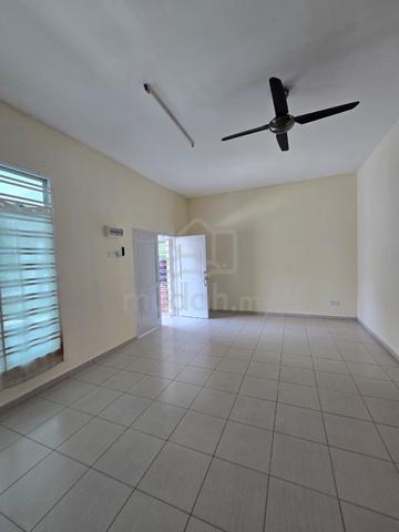 Precinct 8 !! Double Storey Terrace @ Angkasa Nuri ( Tmn Merdeka ) 1