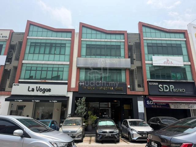 taman molek groundfloor good location 24x86 high traffic 1