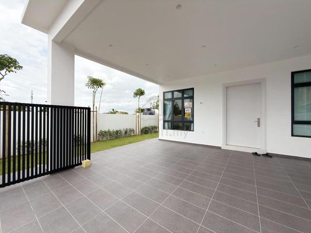5mins to Supermarket Gated Guard Club House 2 Storey Bachang Town 1