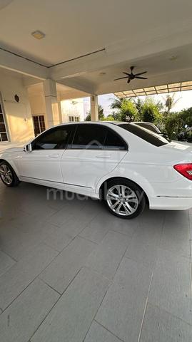 2013 Mercedes Benz C200 CGI BlueEFCY - 3