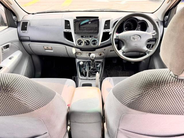 2010 Toyota HILUX 2.5 Double cab FACELIFT (M) - 4
