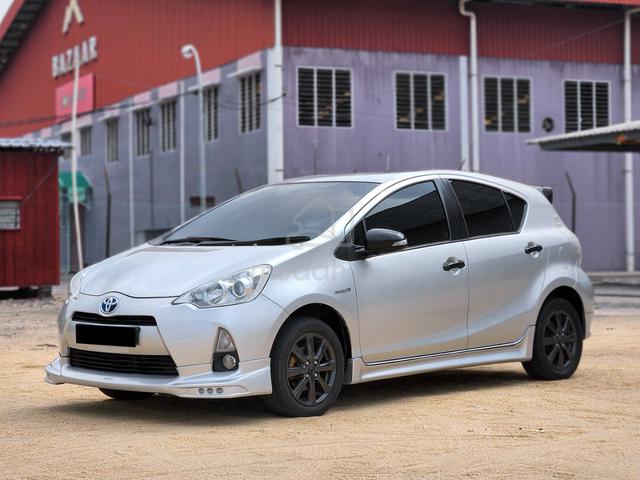 2012 Toyota PRIUS C 1.5 HYBRID (A) 1 THN WARRANTY - 2