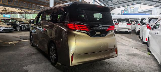 2025 Toyota ALPHARD 2.5 Z (A) NEW CAR 6A 27 KM ONL - 4