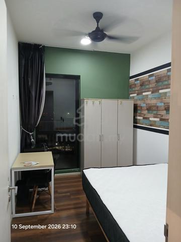 Sqwhere Medium Room - Female Unit (Utility Included) 1