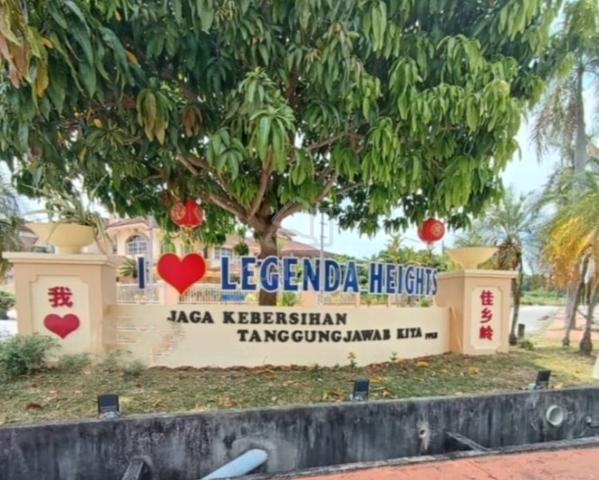Legenda Height 3 Storey Shop Lot 1