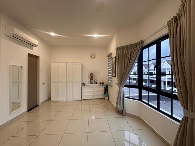 Eco Meadows Gated & Guarded 2 Storey Terrace | 4 Bed 4 Bath | 7 Aircon 1