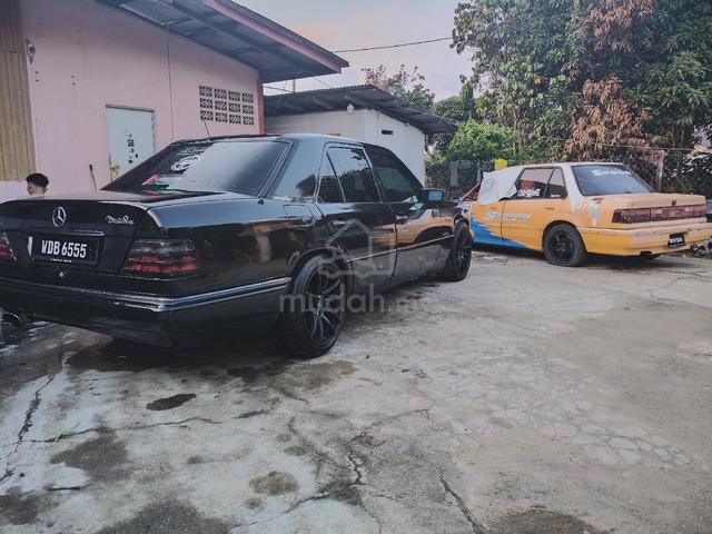 1995 Mercedes Benz 230E 2.3 (A) - 4
